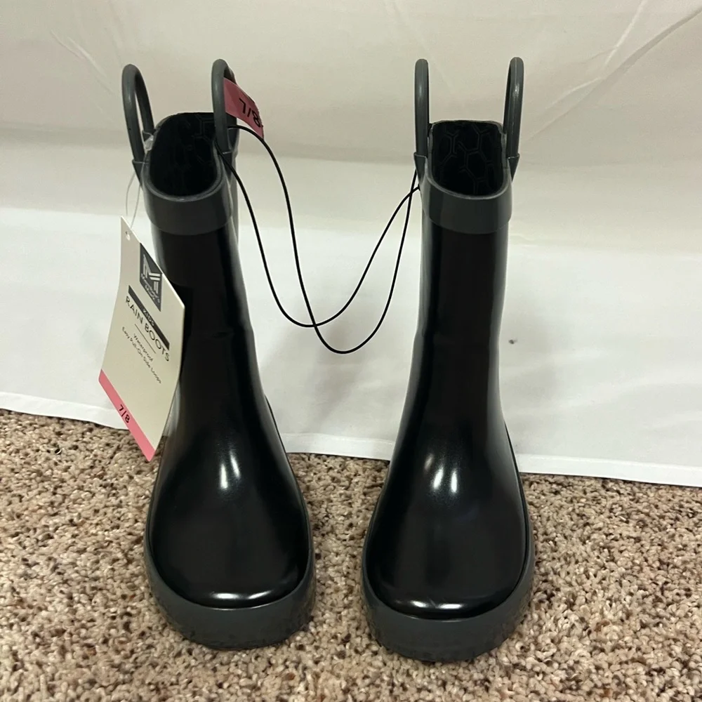 NEW KIDS RAIN BOOTS BLACK SIZE:7/8